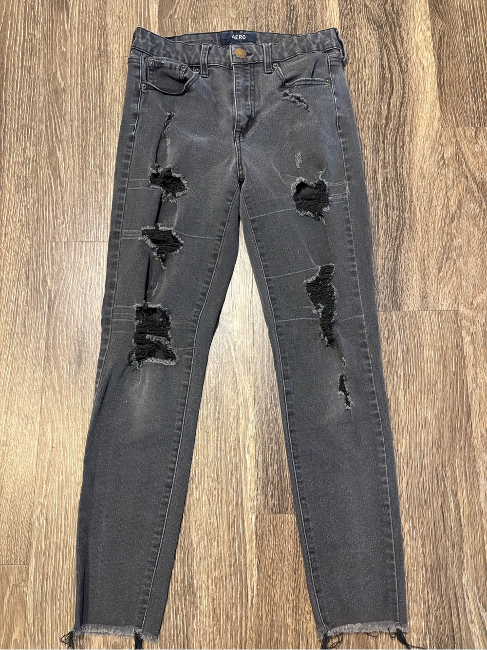 Aero Distressed Jeans